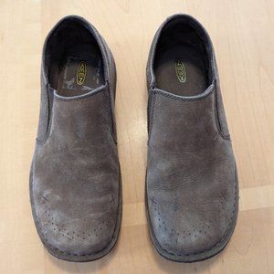 Keen Women’s Brown Suede Round Toe Loafer Low Top Slip Ons 9.5